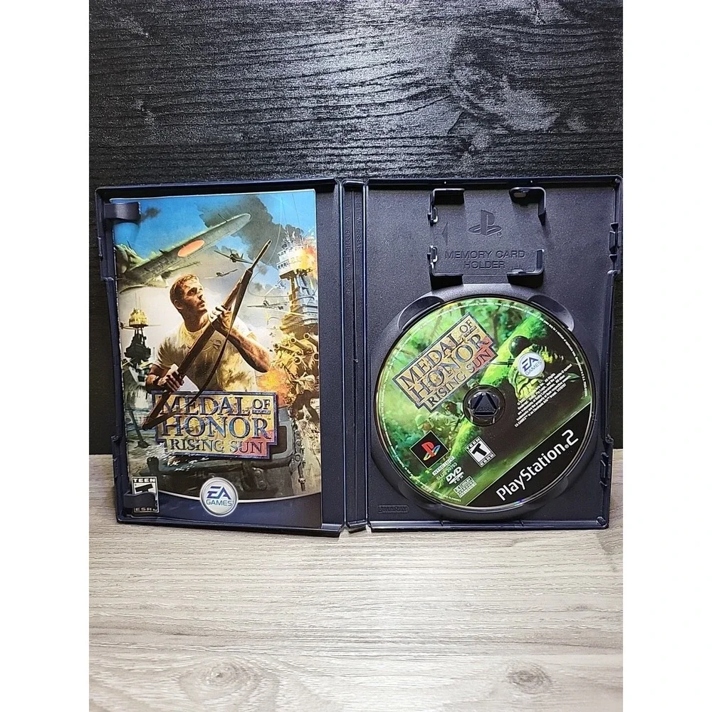 Medal of Honor: Rising Sun (Sony PlayStation 2, 2003)